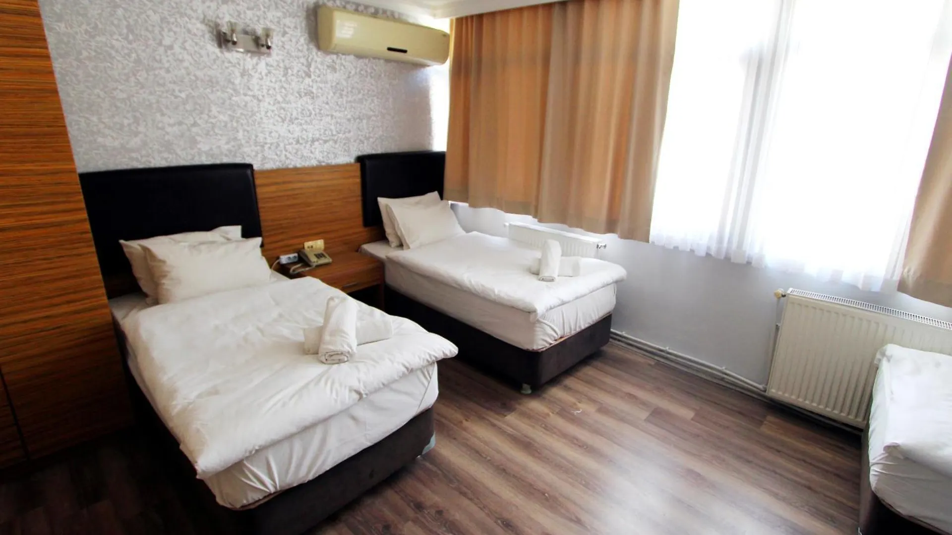Lyon Hotel 이스탄불
