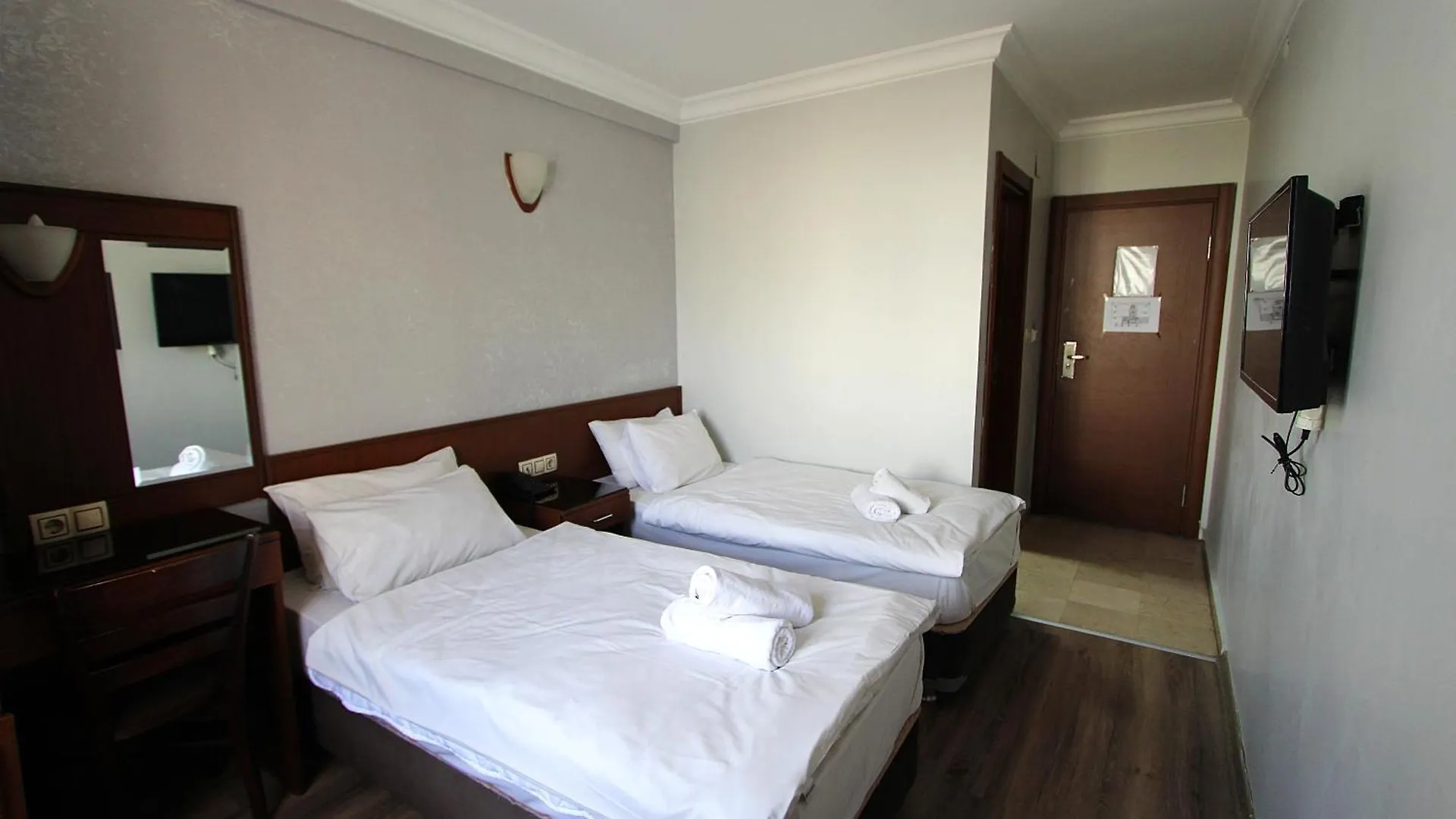Lyon Hotel 이스탄불
