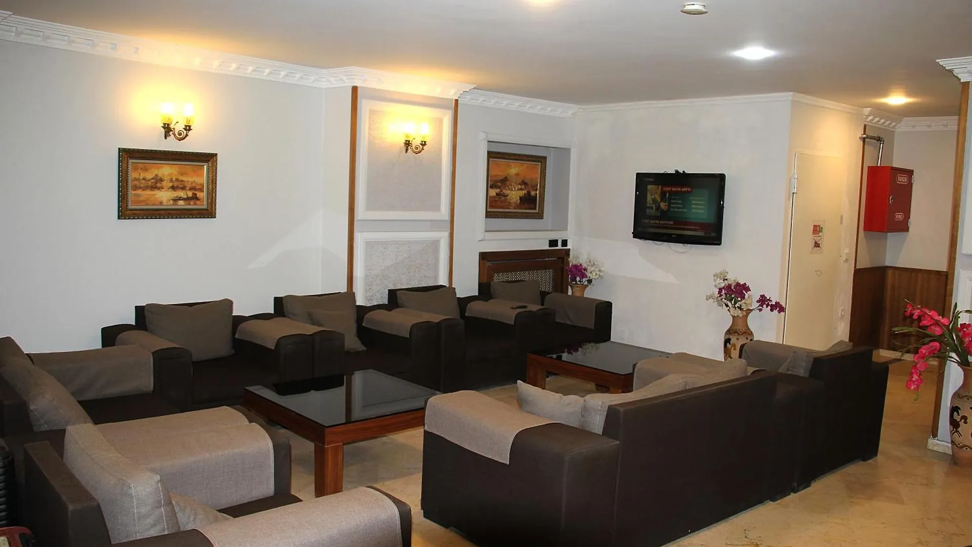 Lyon Hotel 이스탄불
